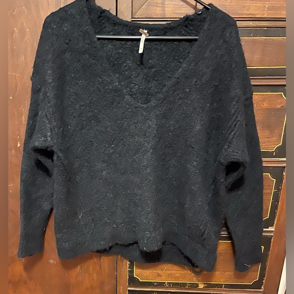 Free People Black V-Neck Sweater 32% Alpaca Size XS